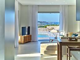 Villa Helia With Swimming Pool