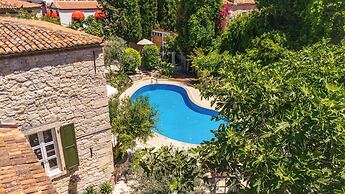 La Grenadine Hotel