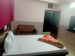 New Yatrik Hotel