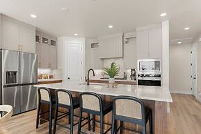 Starlight Sanctuary 4 Bedroom Townhouse