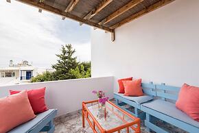 Menta II in Naousa With Free Parking Paros