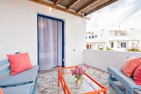 Menta II in Naousa With Free Parking Paros