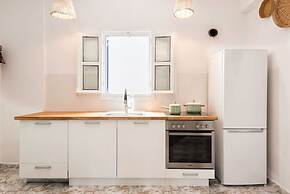 Menta II in Naousa With Free Parking Paros