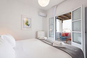 Menta II in Naousa With Free Parking Paros