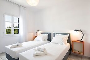 Menta II in Naousa With Free Parking Paros