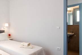 Menta I in the Heart of Naousa Free Parking Paros