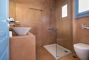 Menta I in the Heart of Naousa Free Parking Paros