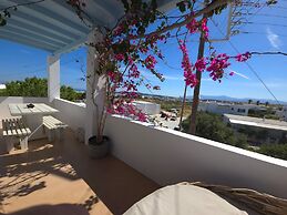 Menta I in the Heart of Naousa Free Parking Paros