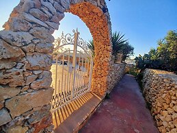 Country Views Villa Victoria