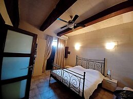 Country Views Villa Victoria