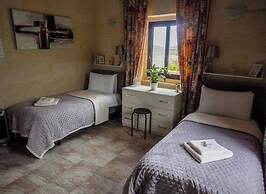 Country Views Villa Victoria