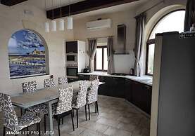 Country Views Villa Victoria