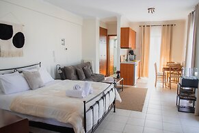 Rokani Studio II at Kalavrita Center