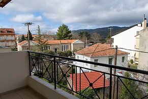 Rokani Studio II at Kalavrita Center