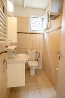 Aeraki Cottage at Heraion Lagoon