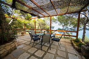 Aeraki Cottage at Heraion Lagoon