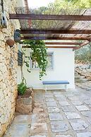 Aeraki Cottage at Heraion Lagoon