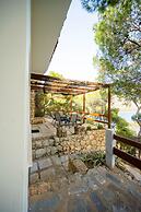 Aeraki Cottage at Heraion Lagoon