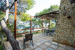 Aeraki Cottage at Heraion Lagoon