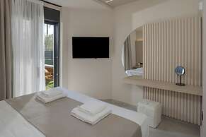 Potame Suite by Estia Garden View