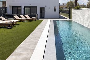 Potame Suite by Estia Garden View