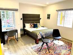 Yellow Door Aparment