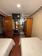 Hotel & Suites El Quijote