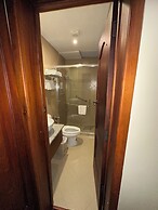 Hotel & Suites El Quijote