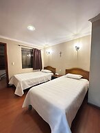 Hotel & Suites El Quijote