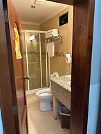 Hotel & Suites El Quijote