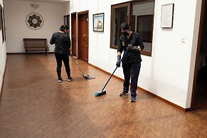 Hotel & Suites El Quijote