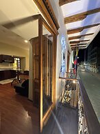 Hotel & Suites El Quijote