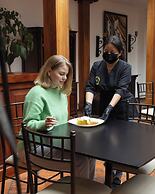 Hotel & Suites El Quijote