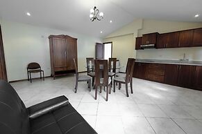 Hotel & Suites El Quijote