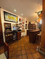 Hotel & Suites El Quijote