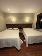 Hotel & Suites El Quijote