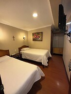 Hotel & Suites El Quijote