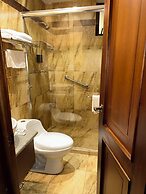 Hotel & Suites El Quijote