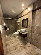 Hotel & Suites El Quijote