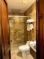 Hotel & Suites El Quijote