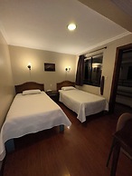Hotel & Suites El Quijote