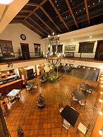 Hotel & Suites El Quijote