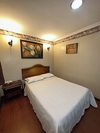 Hotel & Suites El Quijote