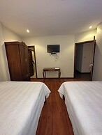 Hotel & Suites El Quijote