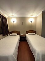 Hotel & Suites El Quijote