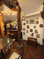 Hotel & Suites El Quijote