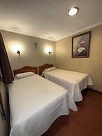 Hotel & Suites El Quijote