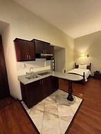 Hotel & Suites El Quijote