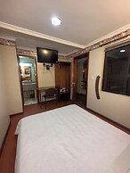 Hotel & Suites El Quijote