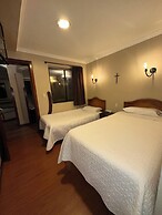 Hotel & Suites El Quijote